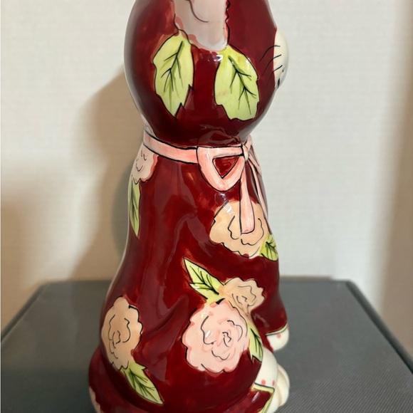 Vintage Ganz Bella Casa Ceramic Cat Shaped Maroon Flower Rose Painted Vase - Picture 2 of 7
